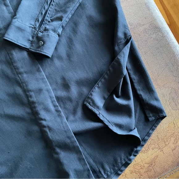 The North Face Black Shirt - Picture 3 of 8